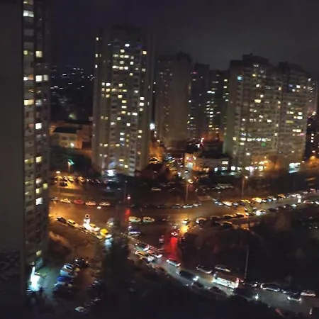 Near Metro Pozniaky Apartment Kyiv
